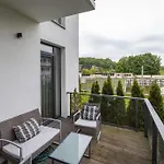 Stylish Apartment With Terrace By Urban Rent